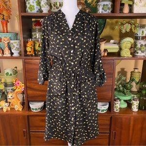 NEW! Sz 8 Pineapple Dress Buttons